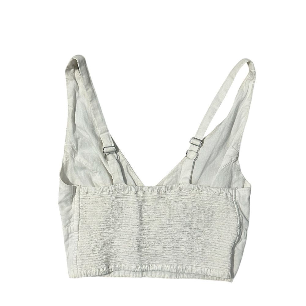 White V-Neck Crop Top‎ - Picture 2 of 3